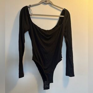 NWT Princess Polly Black Long Sleeve Bodysuit| size 8